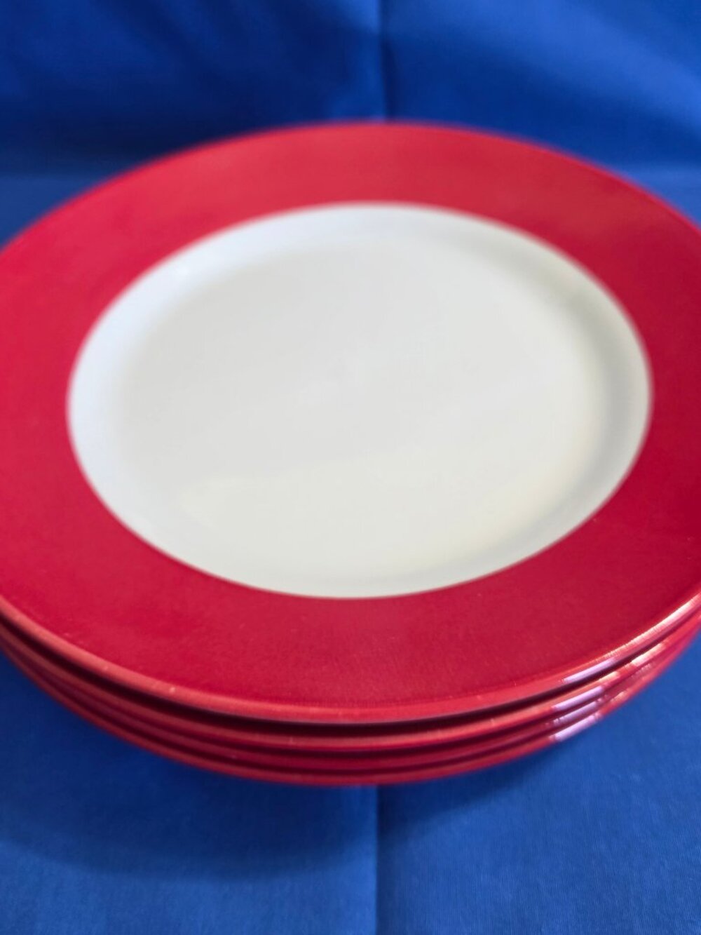 Set 4 Royal Norfolk RED & WHITE 8" Salad PLATES Serving Stoneware Two-Tone Dinne